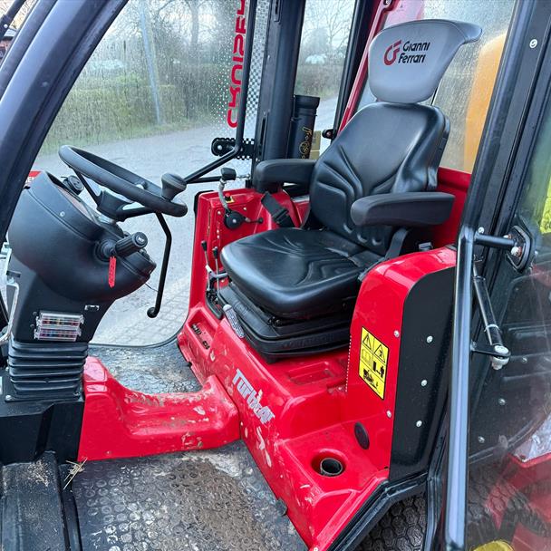 2020/70 Gianni Ferrari T4T Cruiser KEL 4WD Outfront Ride On Sweeper