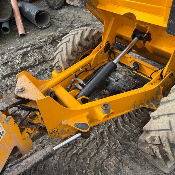 2021 JCB 3T-2 Straight Skip