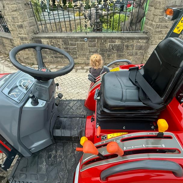 2023 Massey Ferguson 1525 25HP 4WD Compact Tractor With Hardlife 1.25 Metre Flail Mower