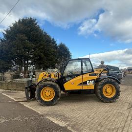 54 Reg Caterpillar TH220B 4WD 2.8 Ton Telescopic Telehandler With Bucket And Pallet Forks
