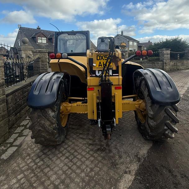 54 Reg Caterpillar TH220B 4WD 2.8 Ton Telescopic Telehandler With Bucket And Pallet Forks