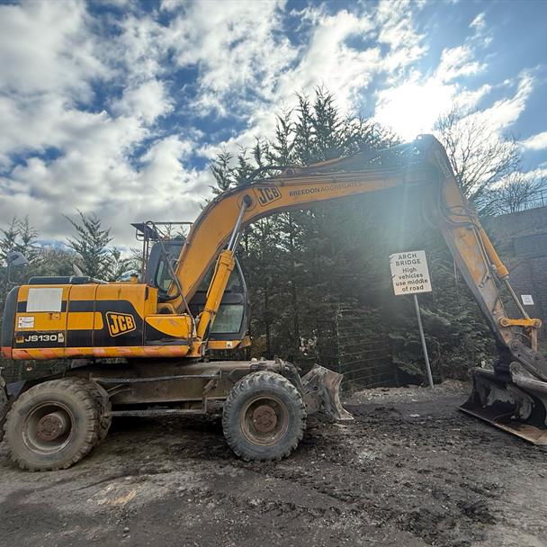 55 REG JCB JS130W Wheeled Excavator With Blade And Jack Legs