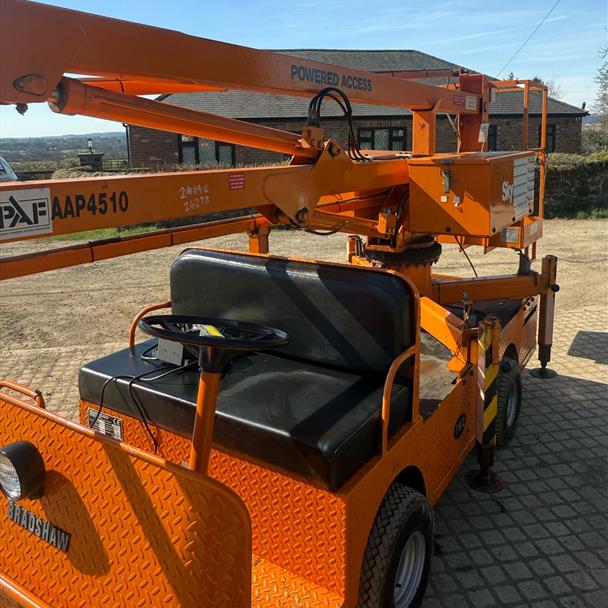 Bradshaw 36VOLT Utility Scissor Lift Boom Lift