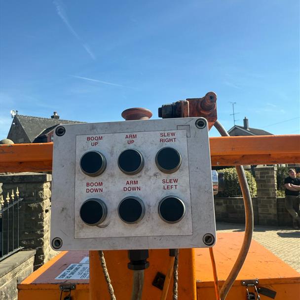 Bradshaw 36VOLT Utility Scissor Lift Boom Lift