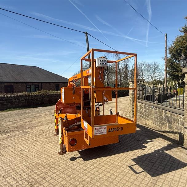 Bradshaw 36VOLT Utility Scissor Lift Boom Lift