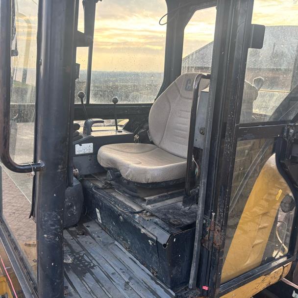 Caterpillar 302.5C Mini Excavator