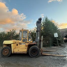 Caterpillar DP135 13.5 Ton Diesel Forklift