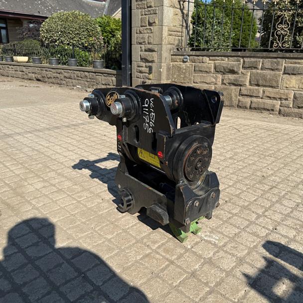 2023 Geith Hydraulic Tilting Quick Hitch