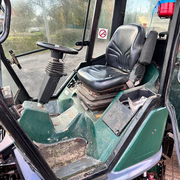 Hayter LT324 4WD Diesel 3 Gang Cylinder Mower