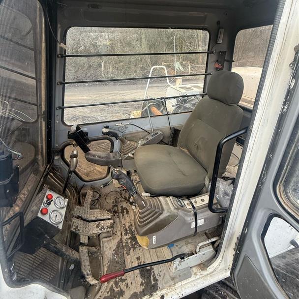 Hitachi FH150-3 Excavator