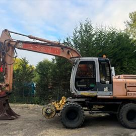 `Hitachi EX165W Wheeled Excavator 360 Digger Rail Road Machine