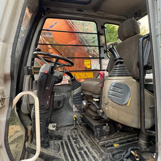 `Hitachi EX165W Wheeled Excavator 360 Digger Rail Road Machine