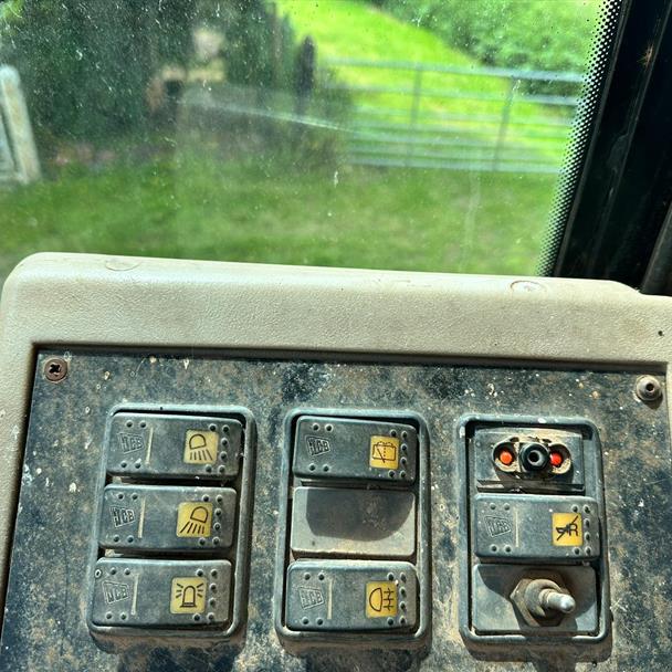 JCB 714 4WD 14 Ton Articulated Dumper