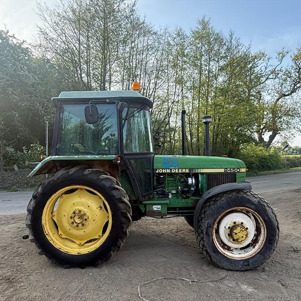 John Deere 2450 70HP 4WD Tractor