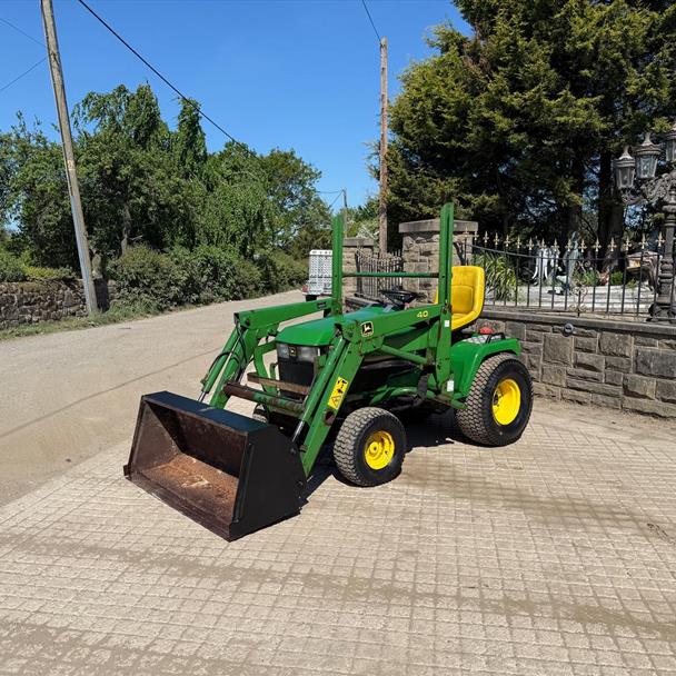 John Deere 455 22HP Compact Tractor With John Deere 45 Front Loader And Bucket
