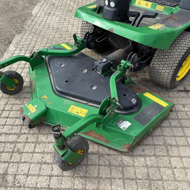 John Deere 1445 4WD Outfront Ride On Mower With John Deere 60" Rotary Deck
