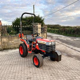 Kubota B1610 16HP 4WD Compact Tractor