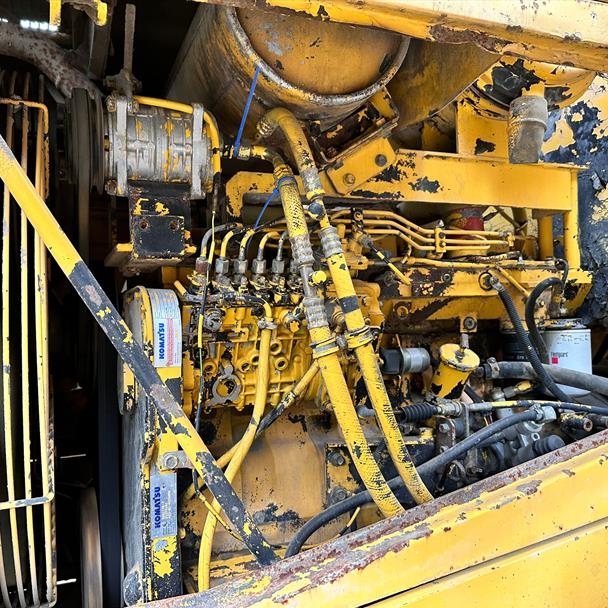 Komatsu WA380 Loading Shovel