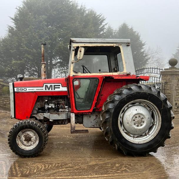Massey Ferguson 590 Tractor