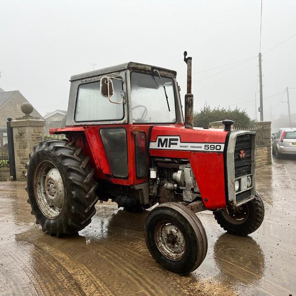 Massey Ferguson 590 Tractor