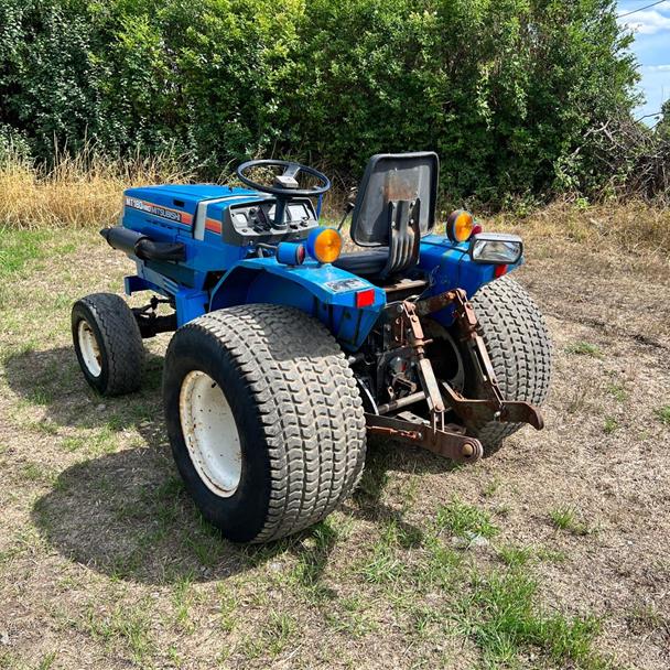 Mitsubishi MT180HMD 4WD Compact Tractor