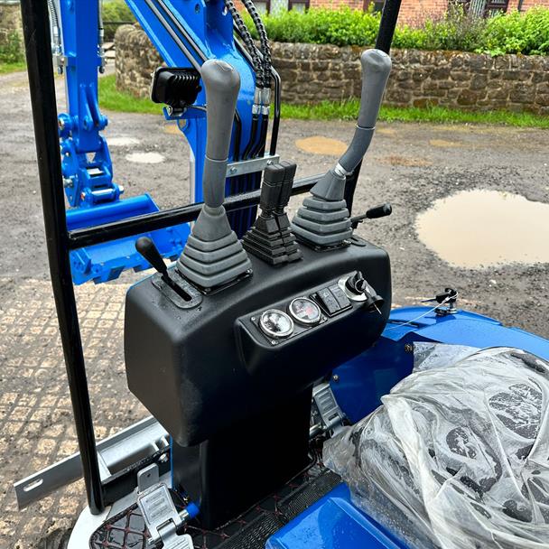 New/Unused Rippa NDI313 Mini Excavator