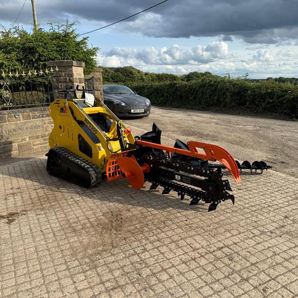 New/Unused Machpro MPS300 Compact Tracked Skidsteer Loader With Attachments Bundle!