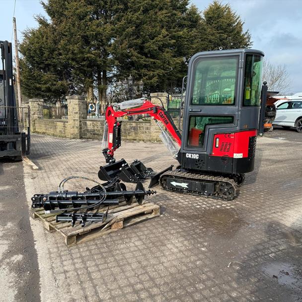 New/Unused 2024 Captok CK10C Mini Excavator Bundle With Attachments