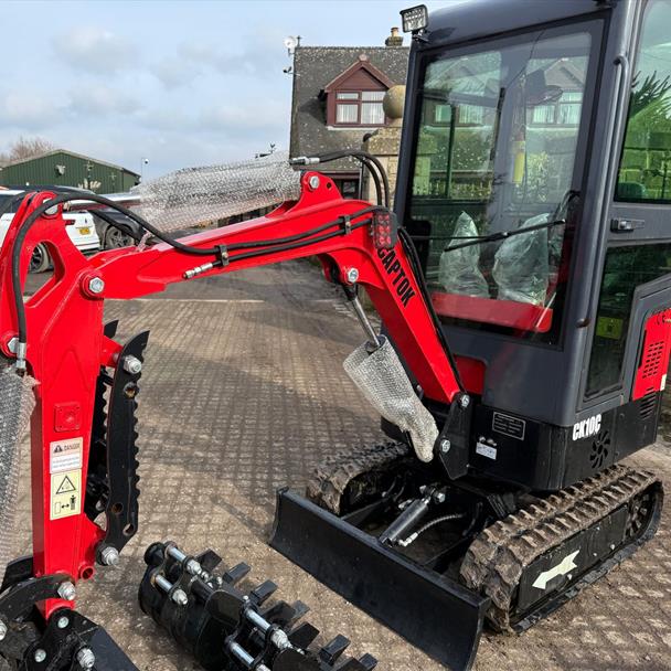 New/Unused 2024 Captok CK10C Mini Excavator Bundle With Attachments