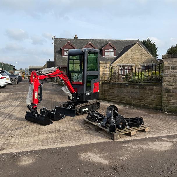 New/Unused 2024 Captok CK10C Mini Excavator Bundle With Attachments