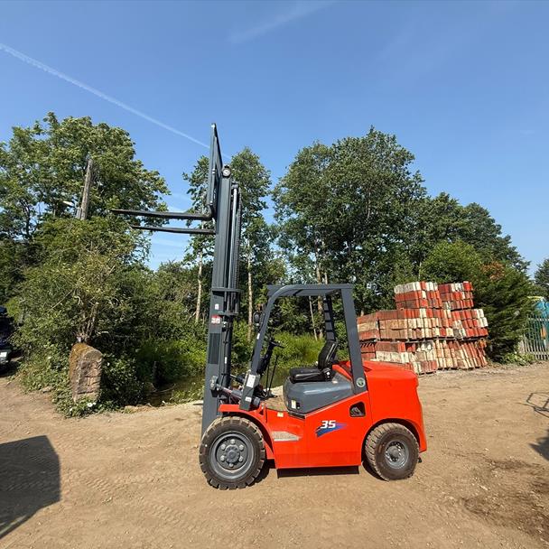 New/Unused 2025 Heli CPC35-Q25K2 3.5 Ton Diesel Counterbalance Forklift