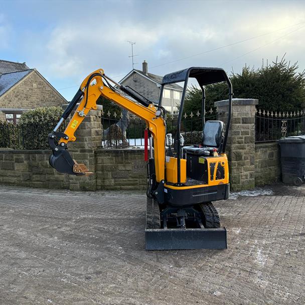 New/Unused LM10 Mini Excavator