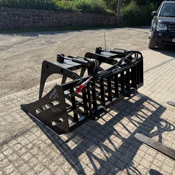 New/Unused 2025 Captok 72" Hydraulic Muck Grab Bucket