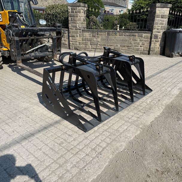 New/Unused 2025 Captok 72" Hydraulic Muck Grab Bucket