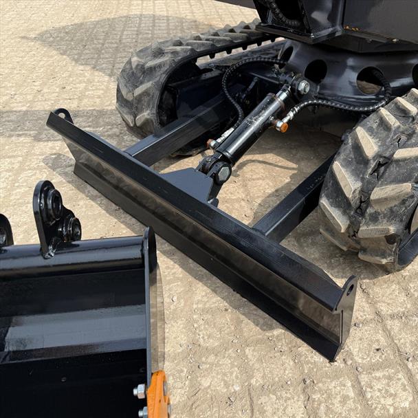 New/Unused 2024 Mammoth MP12PRO Mini Excavator Bundle! With New Finger Bar Mower And Manual Thumb Grab