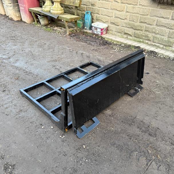 New/Unused GIYI Skidsteer 4FT Land Leveller