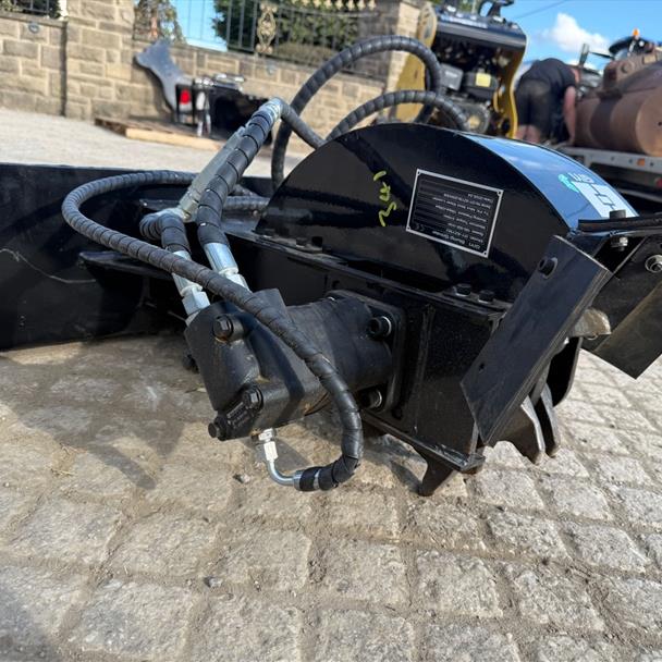 New/Unused 2025 GIYI Mini Skidsteer Stump Grinder