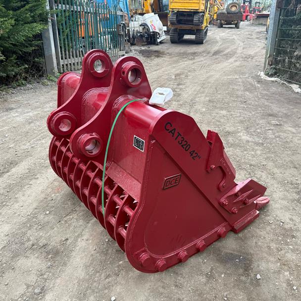 New/Unused DCE 42" Riddle Bucket 80MM Pins