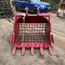 New/Unused DCE 42" Riddle Bucket 80MM Pins
