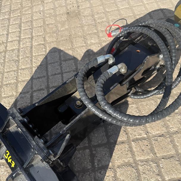 New/Unused 2025 GIYI Mini Skidsteer Hydraulic Post Knocker