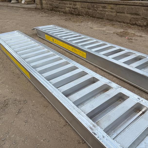 New/Unused Set Of 8FT Aluminium 6 Ton Loading Ramps
