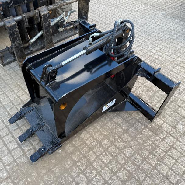 New/Unused 2025 GIYI Hydraulic Skidsteer Bucket Grab Stump Remover