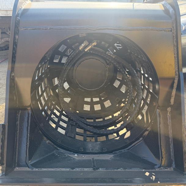 New/Unused 2025 Haner HST3.5 26" Hydraulic Screening Bucket