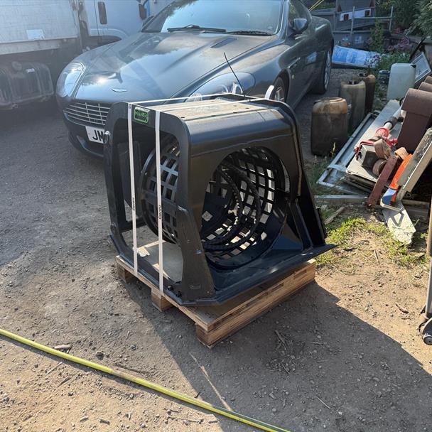New/Unused 2025 Haner HST3.5 26" Hydraulic Screening Bucket