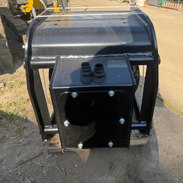 New/Unused 2025 Haner HST3.5 26" Hydraulic Screening Bucket