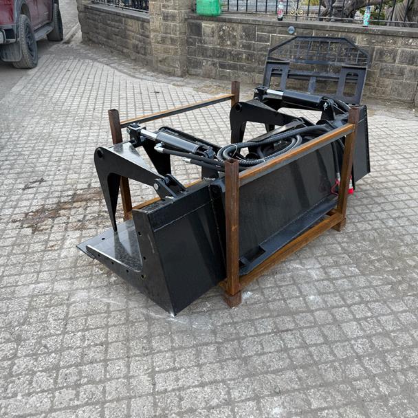 New/Unused 2025 GIYI GY-PG72 72" Skidsteer Bucket Grab