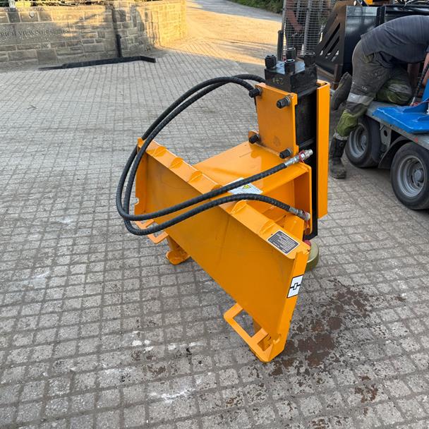 New/Unused 2025 GIYI GY-AD680 Hydraulic Skidsteer Post Knocker