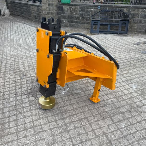 New/Unused 2025 GIYI GY-AD680 Hydraulic Skidsteer Post Knocker