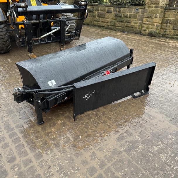 New/Unused GIYI 5FT Hydraulic Angled Sweeper