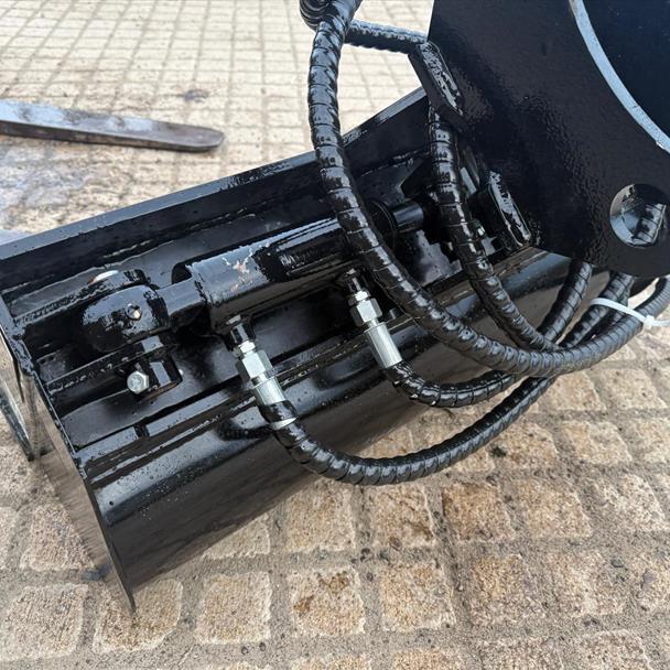 New/Unused 2024 Miva 36" Hydraulic Tilting Bucket